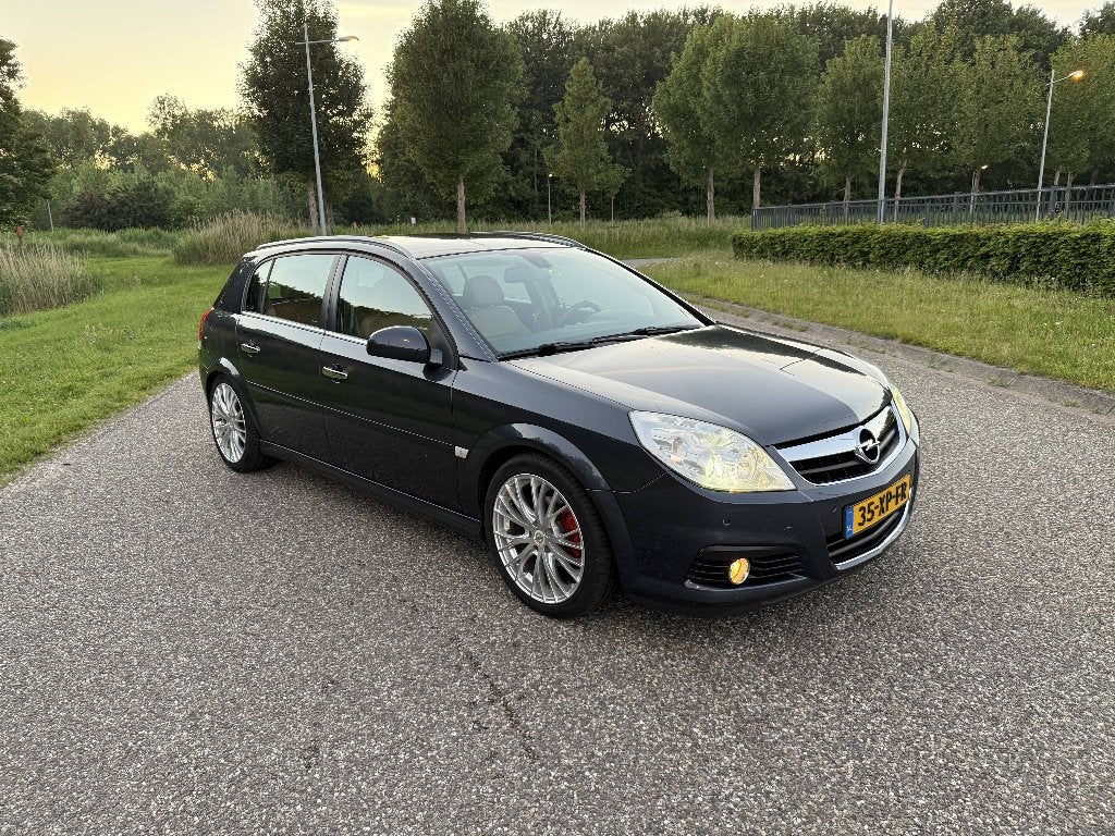 Opel Signum 2.2 16V 2007, Auto's, Voorwielaandrijving, Beige, 4 cilinders, 75 €/maand