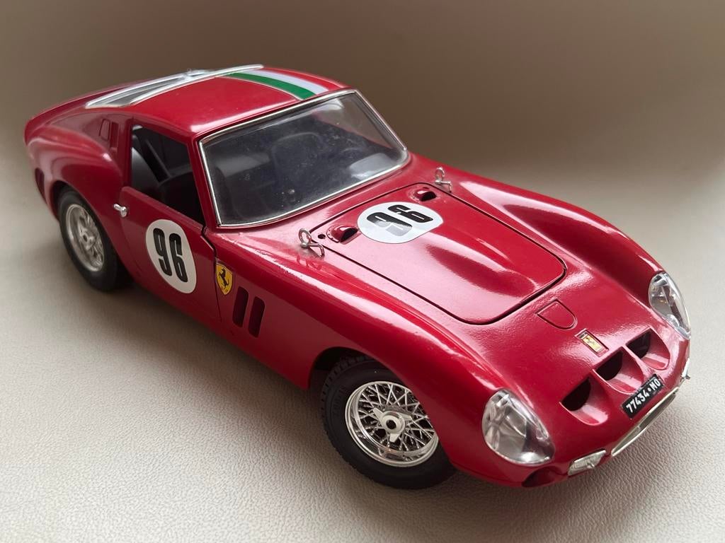 Bburago Ferrari GTO (1962), Ophalen, Zo goed als nieuw, Auto, Bburago