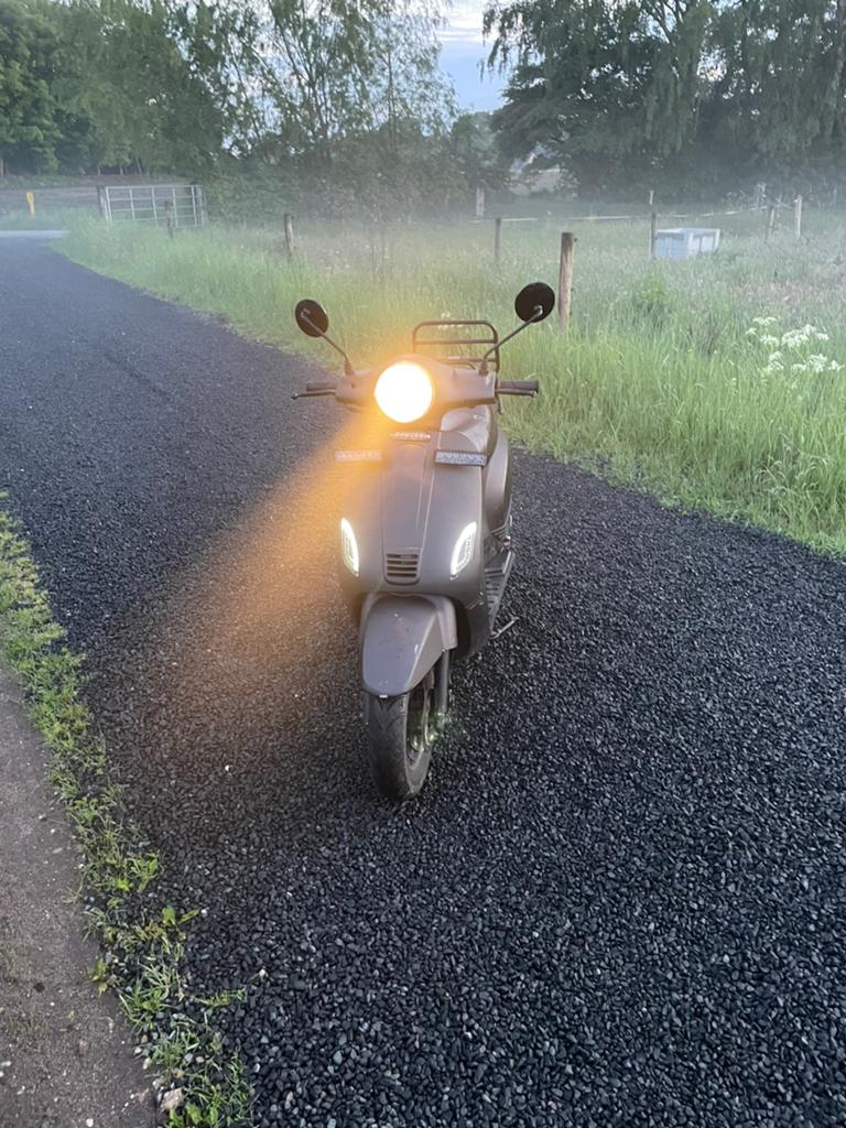 Mooie btc riva, Ophalen, Gebruikt, Maximaal 45 km/u, Benzine