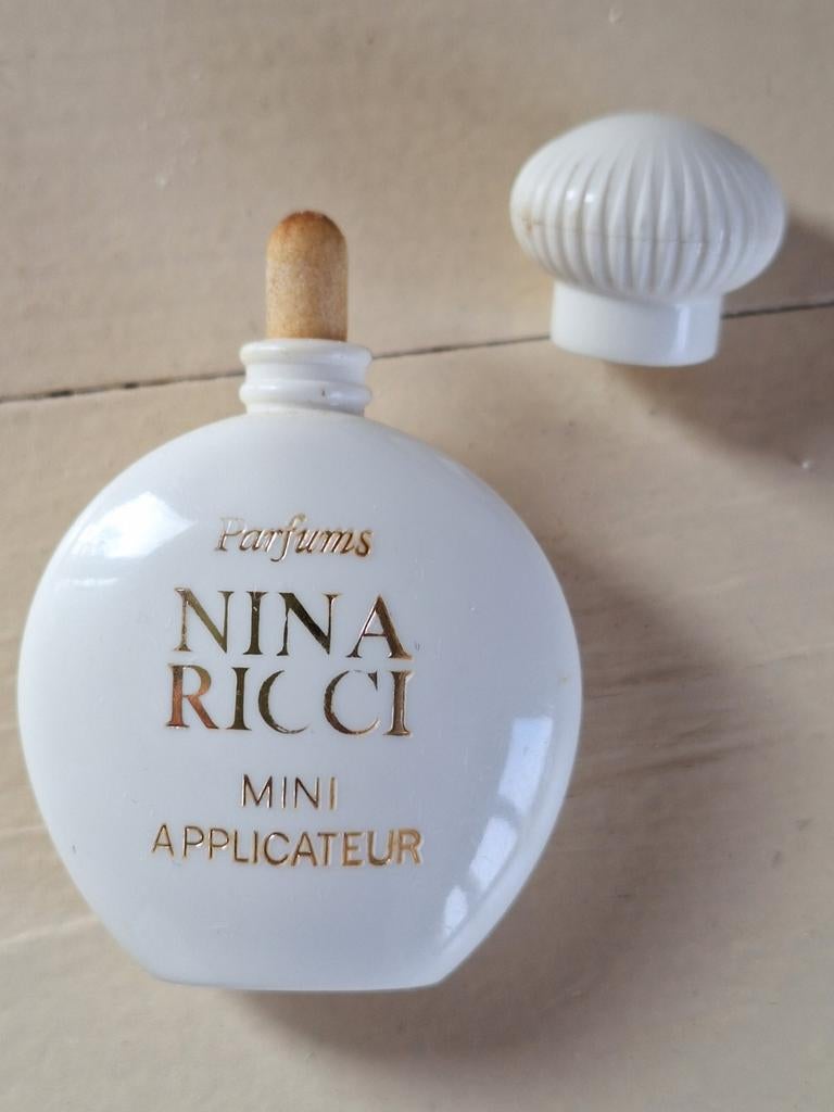 Vintage Nina Ricci parfums mini applicateur, navul flacon, Verzamelen, Ophalen of Verzenden, Zo goed als nieuw, Miniatuur