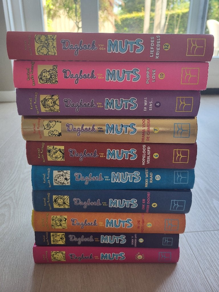 Dagboek van een Muts deel 1. 2. 3. 4. 5. 6. 7. 8. 10. 12., Boeken, Ophalen, Zo goed als nieuw, Rachel Renée Russell, Fictie