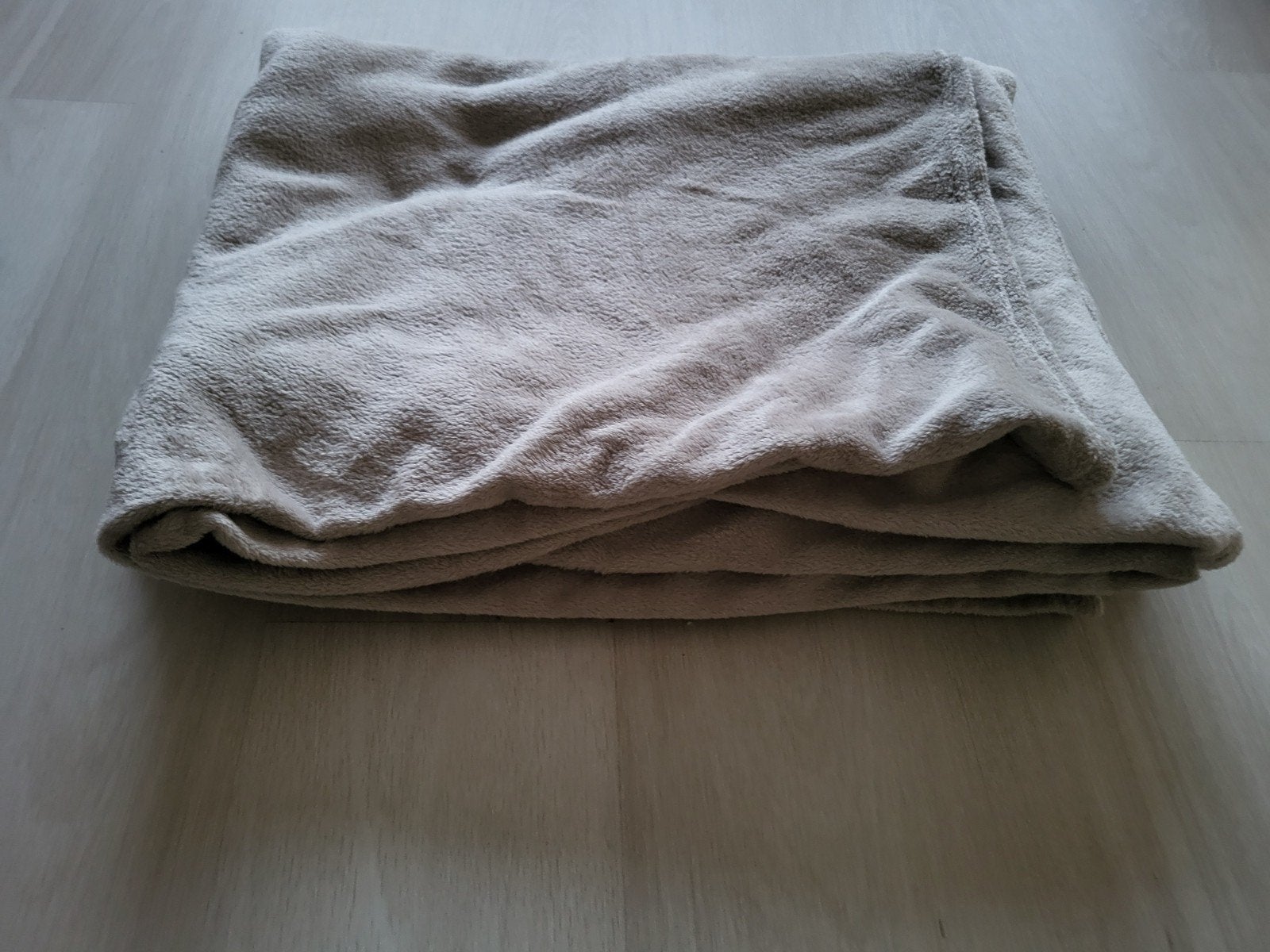 Zachte beige fleecedeken, Ophalen, Fleecedeken, Beige, Zo goed als nieuw
