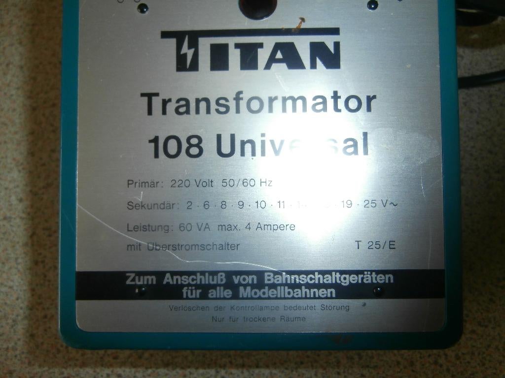 2 x TITAN  trafo en 2 x Trix trafo, Hobby en Vrije tijd, Overige merken, Transformator of Voeding, Gebruikt, Gelijkstroom