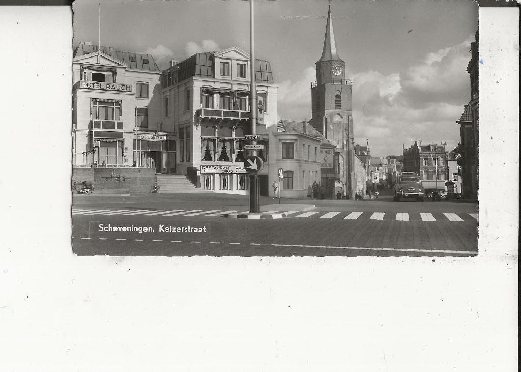 Scheveningen Keizerstraat Hotel Rauch en Oude Kerk J vd Hoek, Ophalen of Verzenden, 1940 tot 1960, Ongelopen, Zuid-Holland