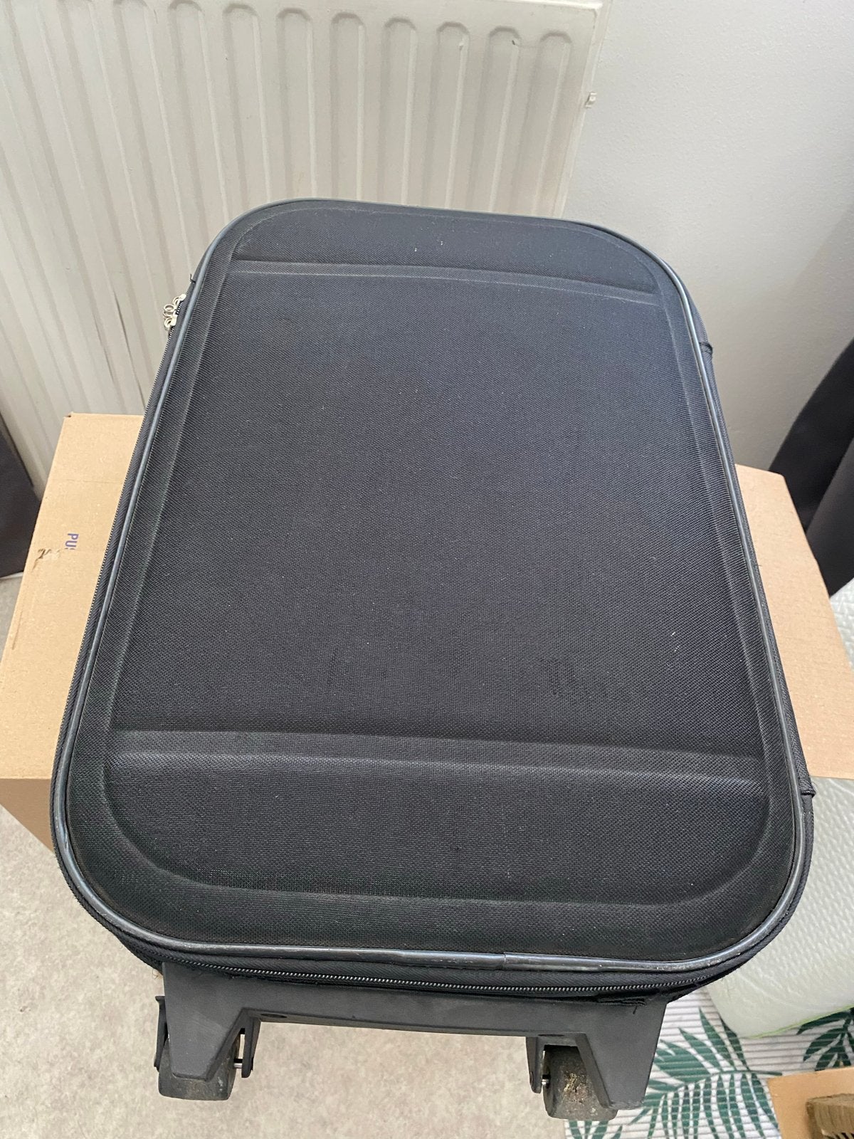 Zwarte handbagage koffer met wieltjes, Sieraden, Tassen en Uiterlijk, Koffers, Overige materialen, Gebruikt, 50 tot 60 cm, Ophalen of Verzenden