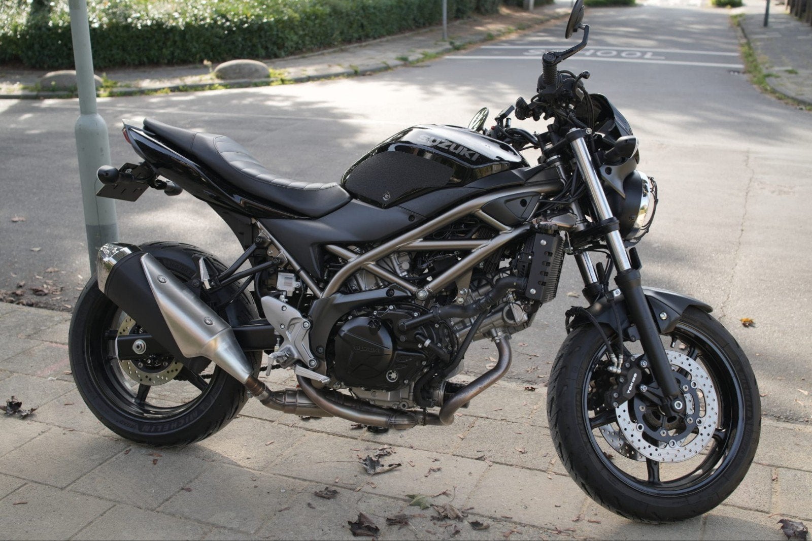 Suzuki SV 650 2023, weinig km, 2 cilinders, Sportuitlaat, Motorrijbewijs A, Gebruikt