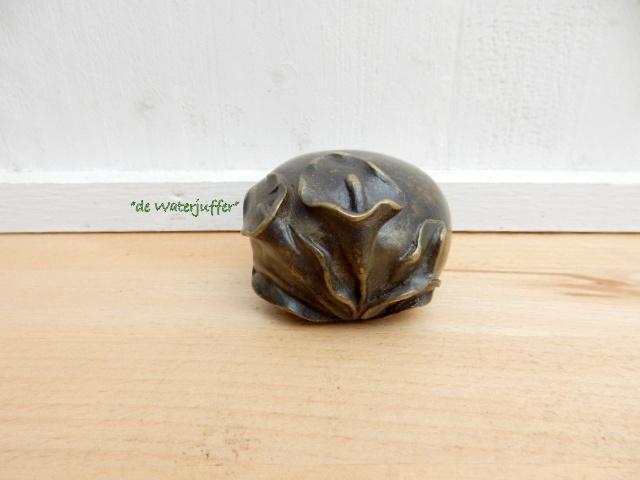 004* Bronzen Urn met bloem(Boven €75 geen verzendkosten), Ophalen of Verzenden, Nieuw, Overige materialen, Overige typen