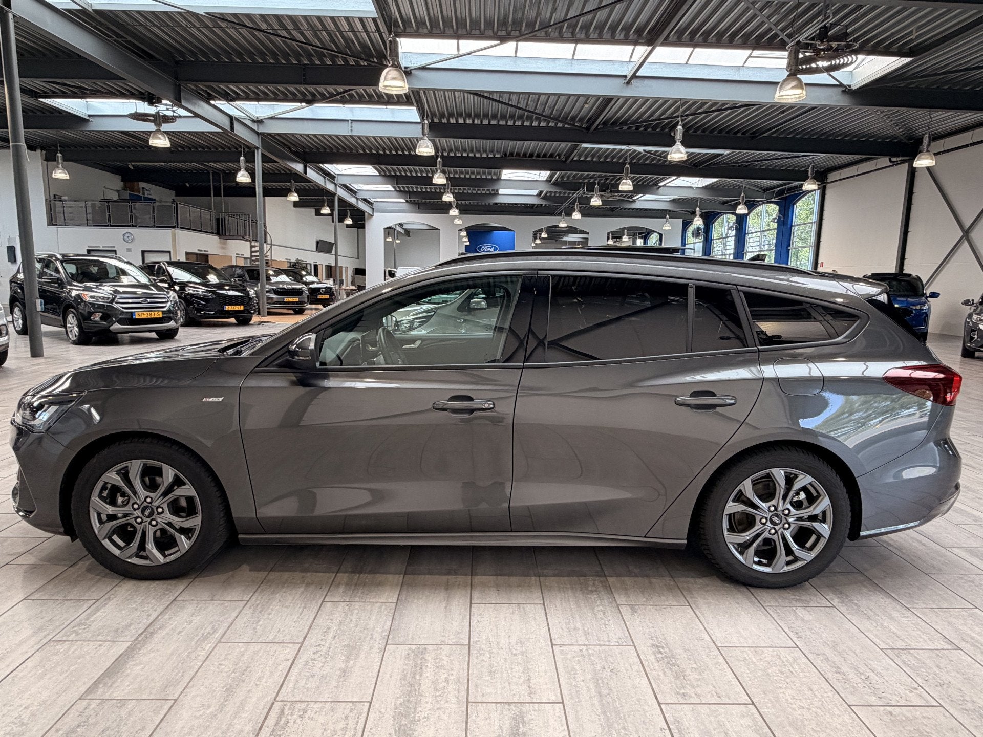 Ford FOCUS Wagon EcoBoost Hybrid 155 pk ST-Line | Pano | Win, 12 maanden, Stof, Gebruikt, Automatische klimaatregeling