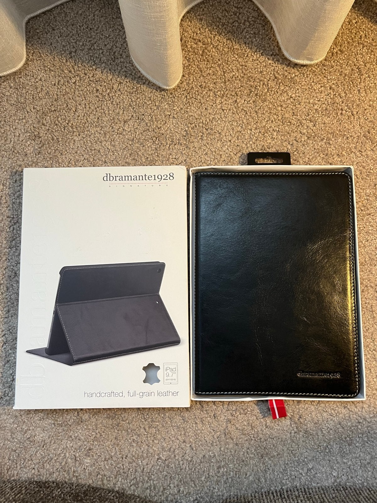 Zwart leren iPad hoesje 9.7 inch (2017/2018) - DBramante1928, Ophalen of Verzenden, Nieuw, 9 inch, Bescherming voor- en achterkant