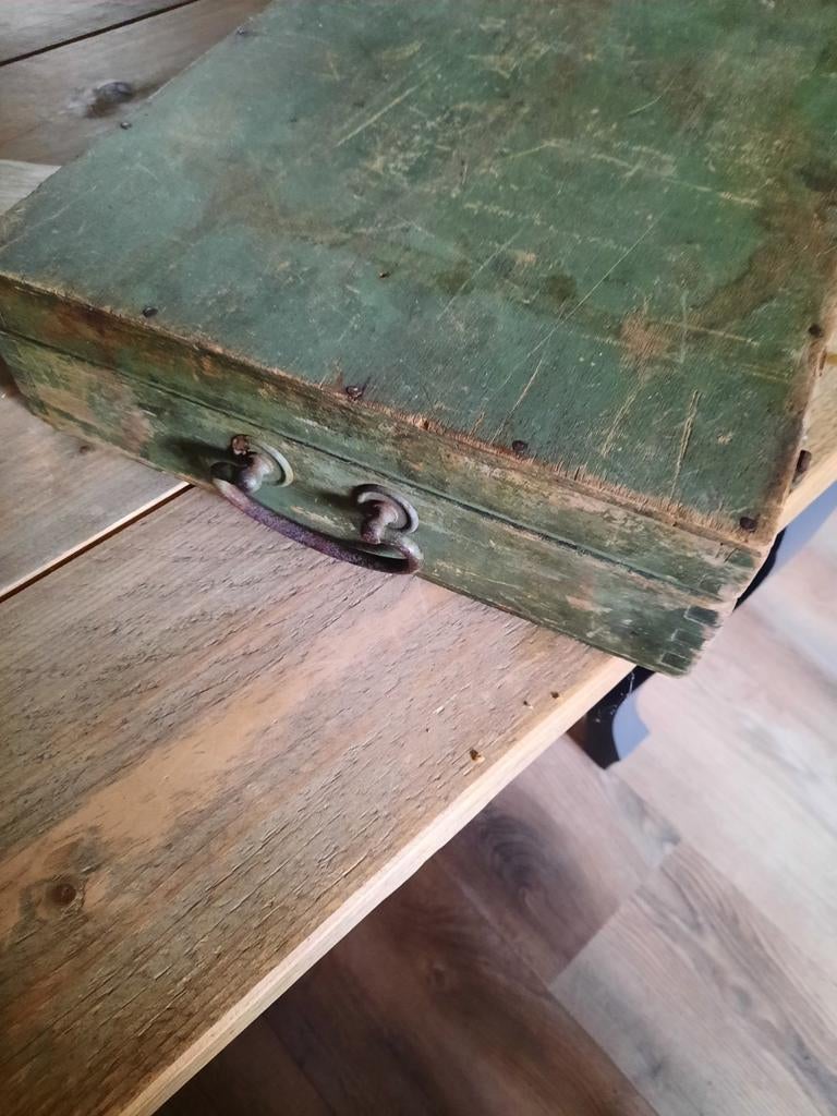 Leuke Sleets Groene Brocante Schilderskist 46x29 cm, Ophalen