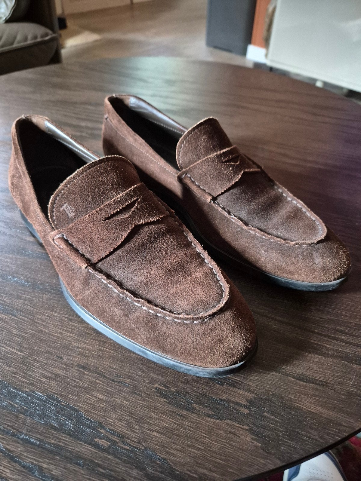 Prachtige Tod's loafers 42, donkerbruin suède, nieuwstaat!, Loafers, Bruin, Ophalen of Verzenden, Tod's