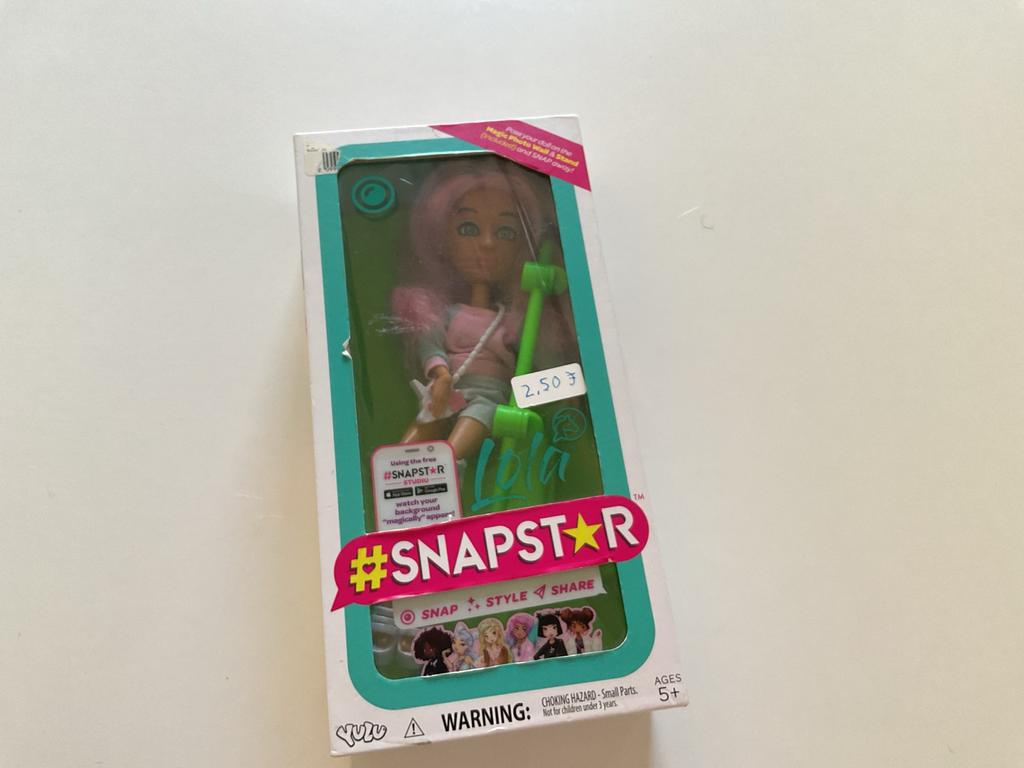 Snapstar Lola pop met roze haar en accessoires, Ophalen, Zo goed als nieuw, Overige typen
