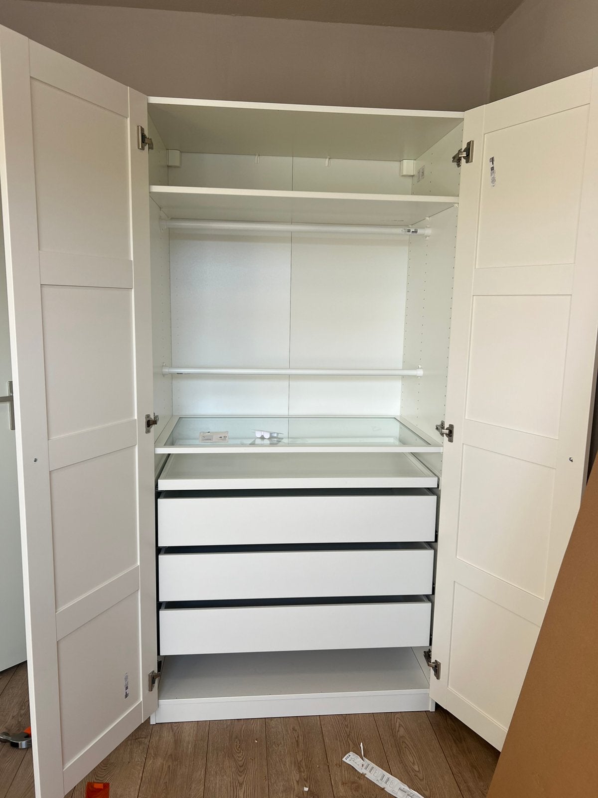 Ikea pax kasten montage, Huizen en Kamers, Kamers te huur