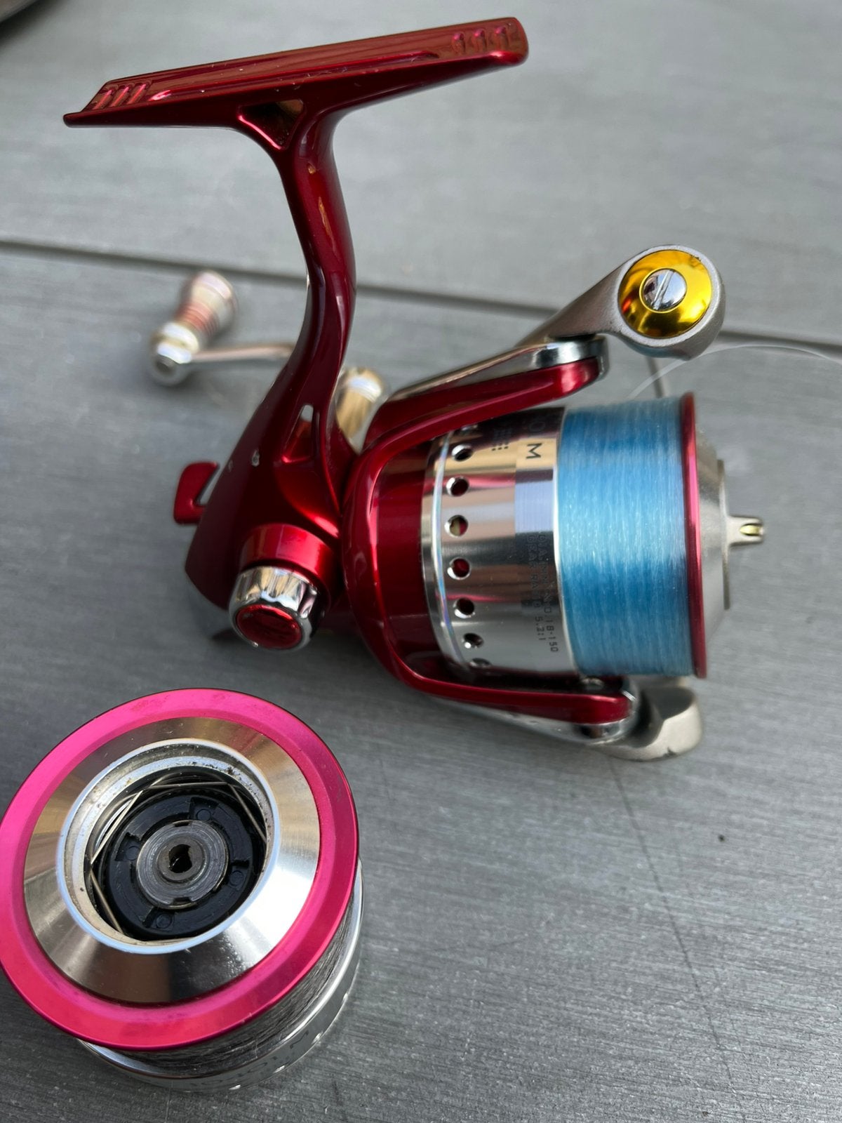 Spro Red Arc 10-400 met 2 spoelen in prima staat, Watersport en Boten, Ophalen of Verzenden, Zo goed als nieuw, Molen