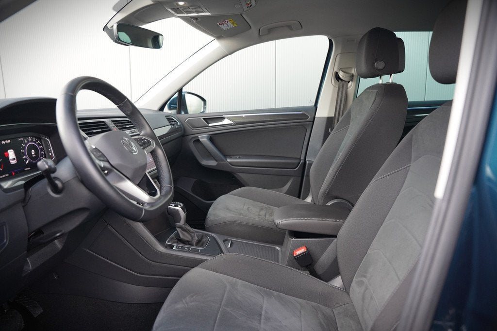 Volkswagen Tiguan 1.4 TSI eHybrid Elegance Business | Stoelv, Auto's, 1716 kg, Stof, 4 cilinders, Blauw