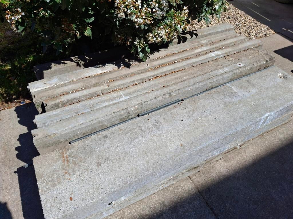 Betonranden Opsluitbanden, Ophalen of Verzenden