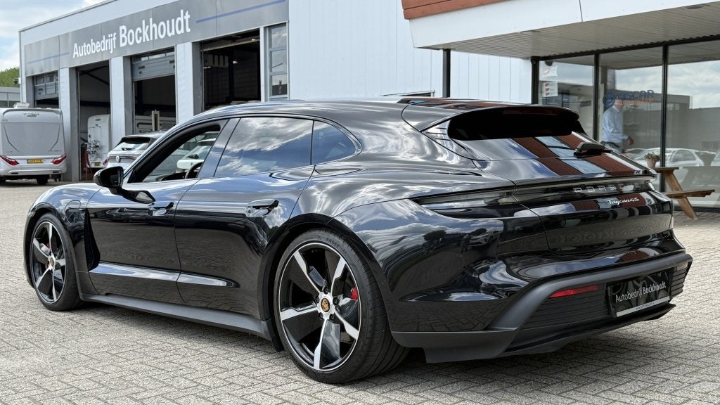Foto 3 van Porsche Taycan Sport Turismo 4S overboost | Sportchrono | Le