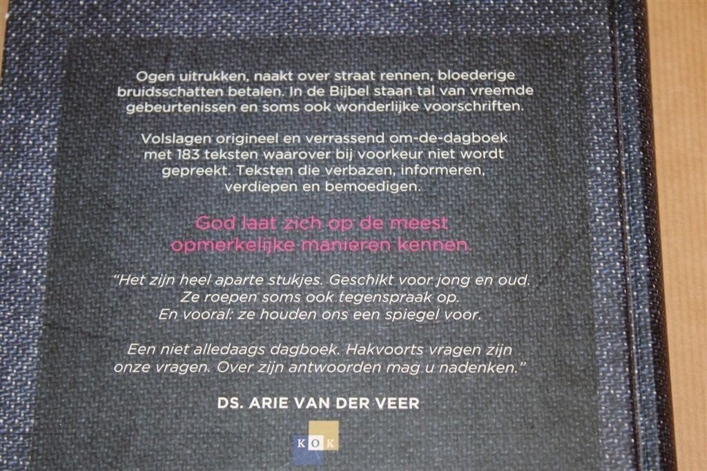 Onbijbels Dagboek — Bizarre & Wonderlijke Bijbelteksten, Ophalen of Verzenden, Zo goed als nieuw