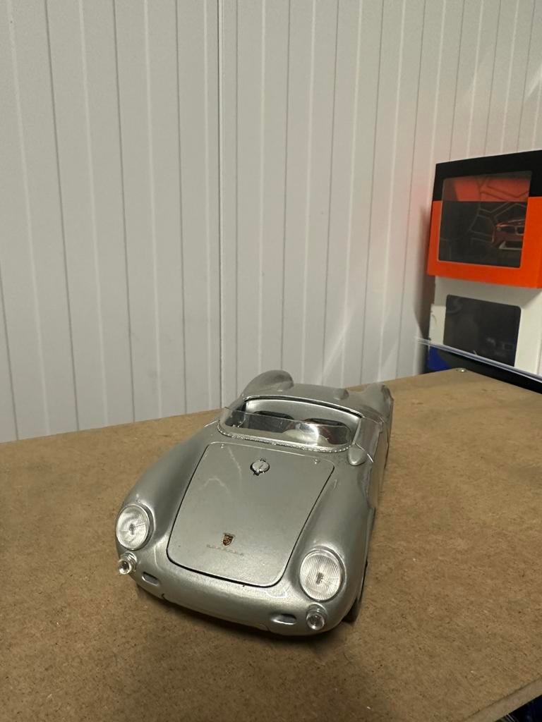 Porsche 550 A spider modelauto 1:18 Maisto, Ophalen of Verzenden, Zo goed als nieuw, Auto, Maisto