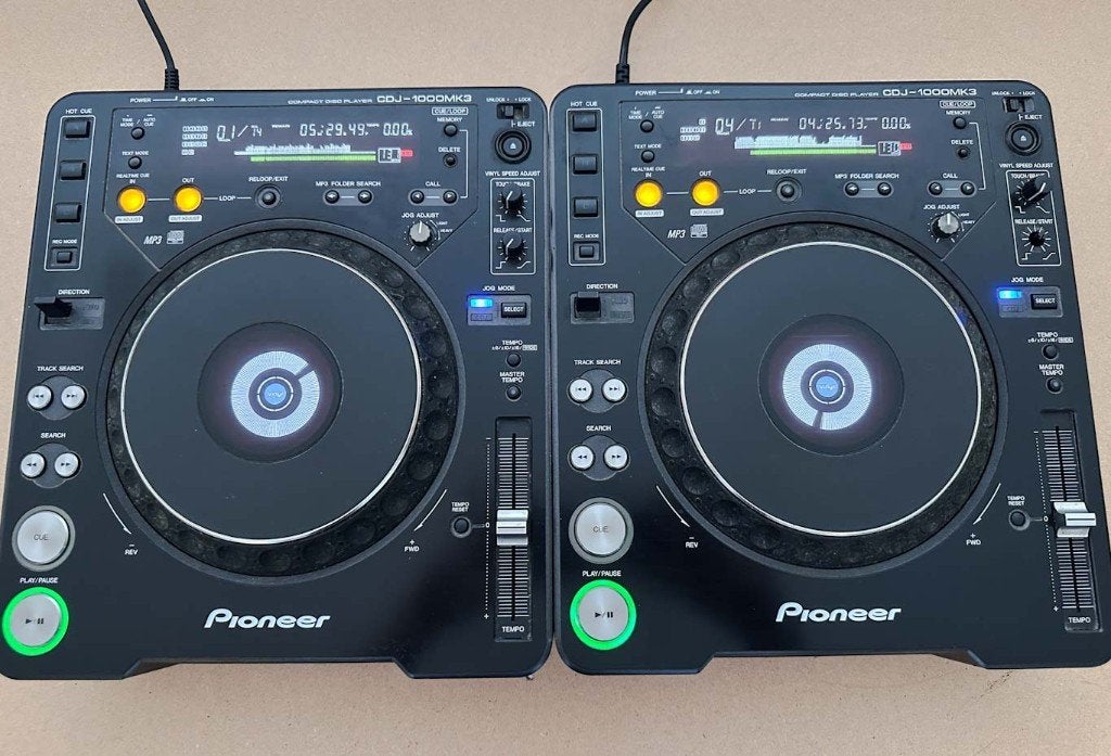 Set Pioneer CDJ-1000MK3 DJ CD-spelers in goede & nette staat, Muziek en Instrumenten, Dj-sets en Draaitafels, Ophalen of Verzenden