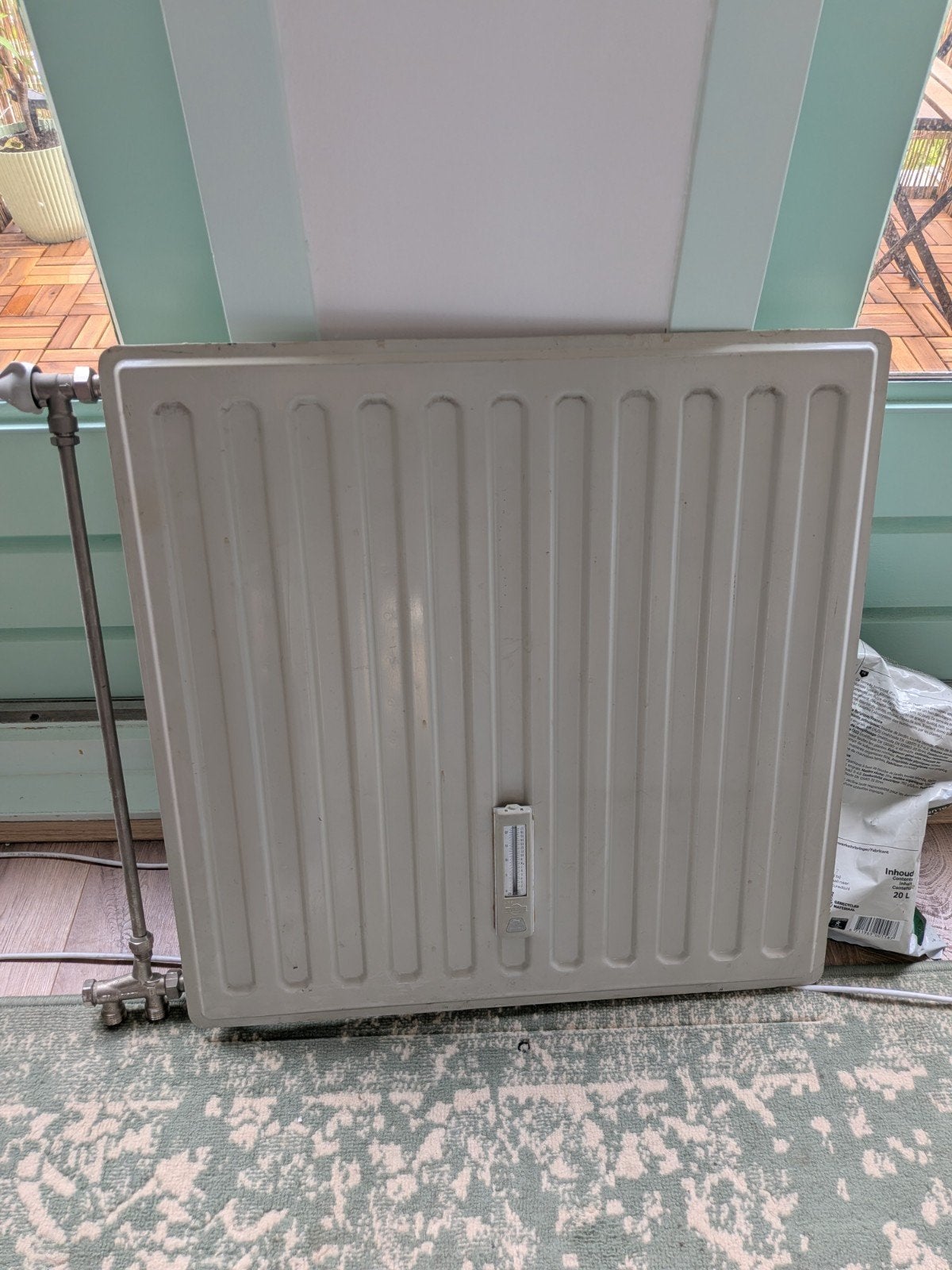 Gebruikte radiator 60x60, Doe-het-zelf en Verbouw, Verwarming en Radiatoren, Ophalen, 30 tot 80 cm, Gebruikt, Radiator