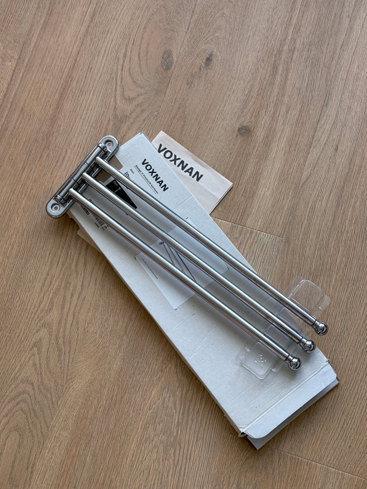 IKEA VOXNAN Handdoekenrek, Huis en Inrichting, Ophalen of Verzenden, Nieuw, Zilver