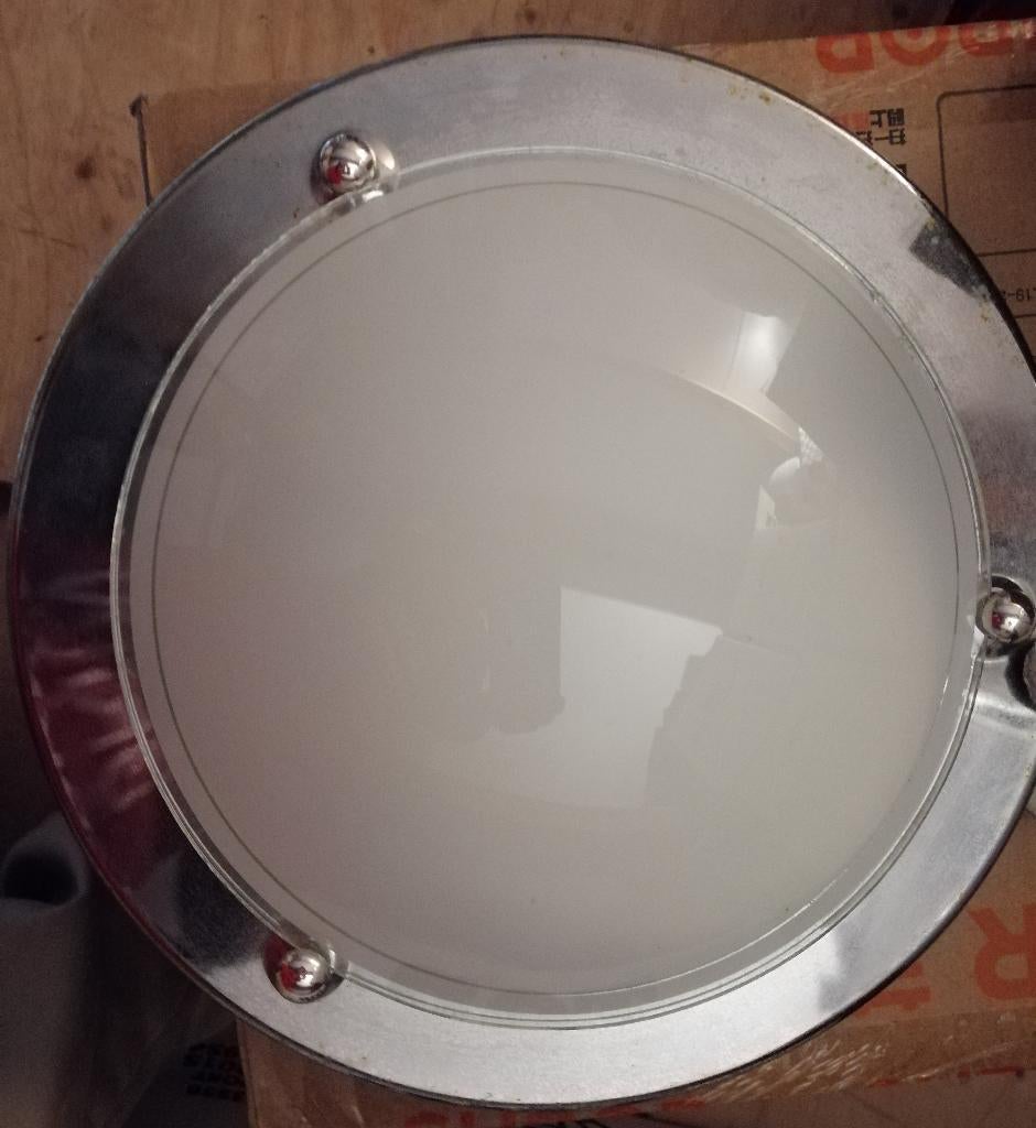 Massive plafonniere lamp, melkglas bijna nieuw 1, Ophalen of Verzenden, Gebruikt, Glas
