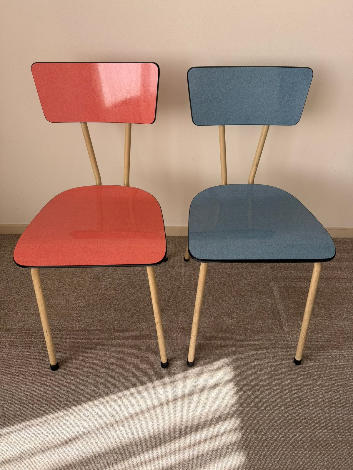 Formica buisframe stoelen, Vintage, Huis en Inrichting, Ophalen, Gebruikt, Rood, Twee