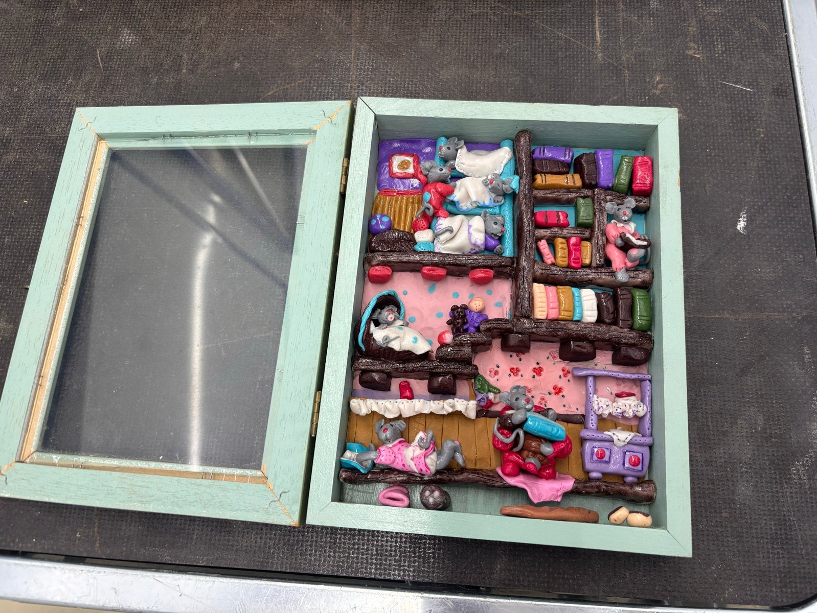 Muurdecoratie: Miniatuur Muizenhuis in Lijst, Ophalen, Gebruikt, Hout, Meerkleurig