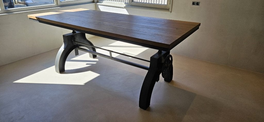 Verstelbare robuuste eettafel, Ophalen, Overige materialen, Gebruikt, 200 cm of meer