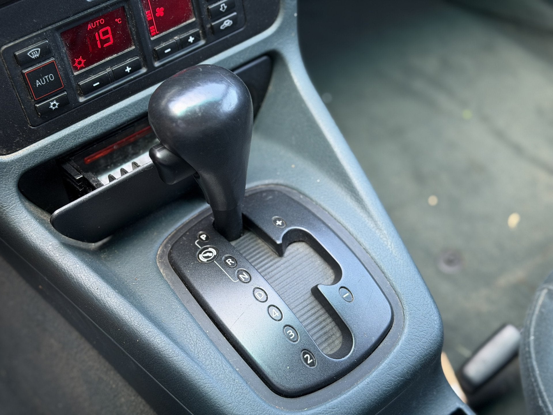 Audi A4 Limousine 2.4 V6 Advance Automaat | Climate Control, foto 12