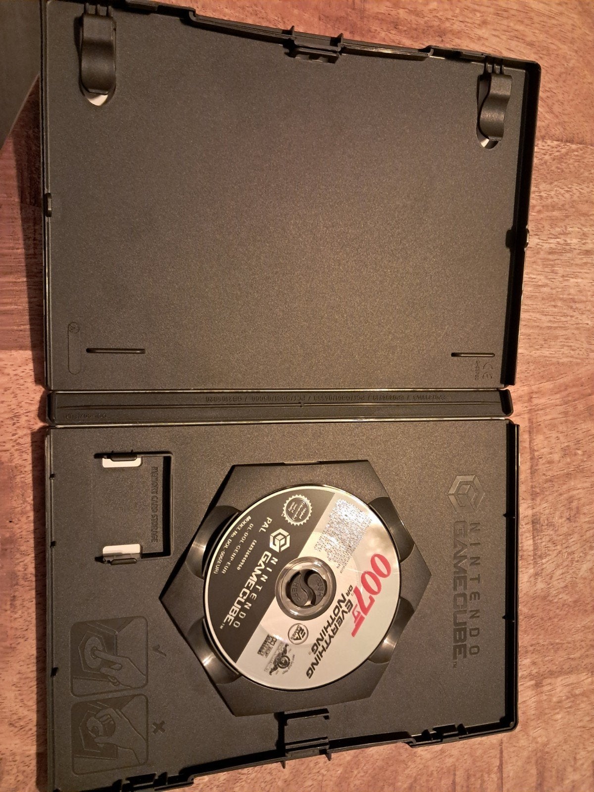 Gamecube medal of honor frontline/ James bond 007, 1 speler, Ophalen, Zo goed als nieuw, Shooter