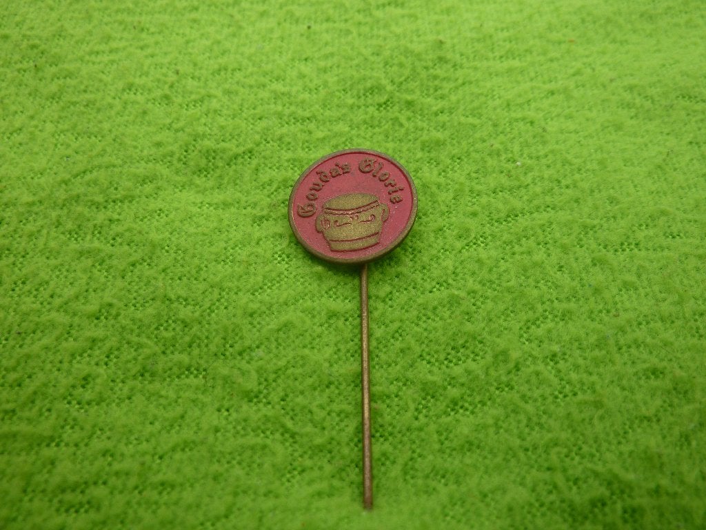 Vintage Gouda's Glorie Speldje - Uniek Verzamelobject, Ophalen of Verzenden, Gebruikt, Merk, Speldje of Pin