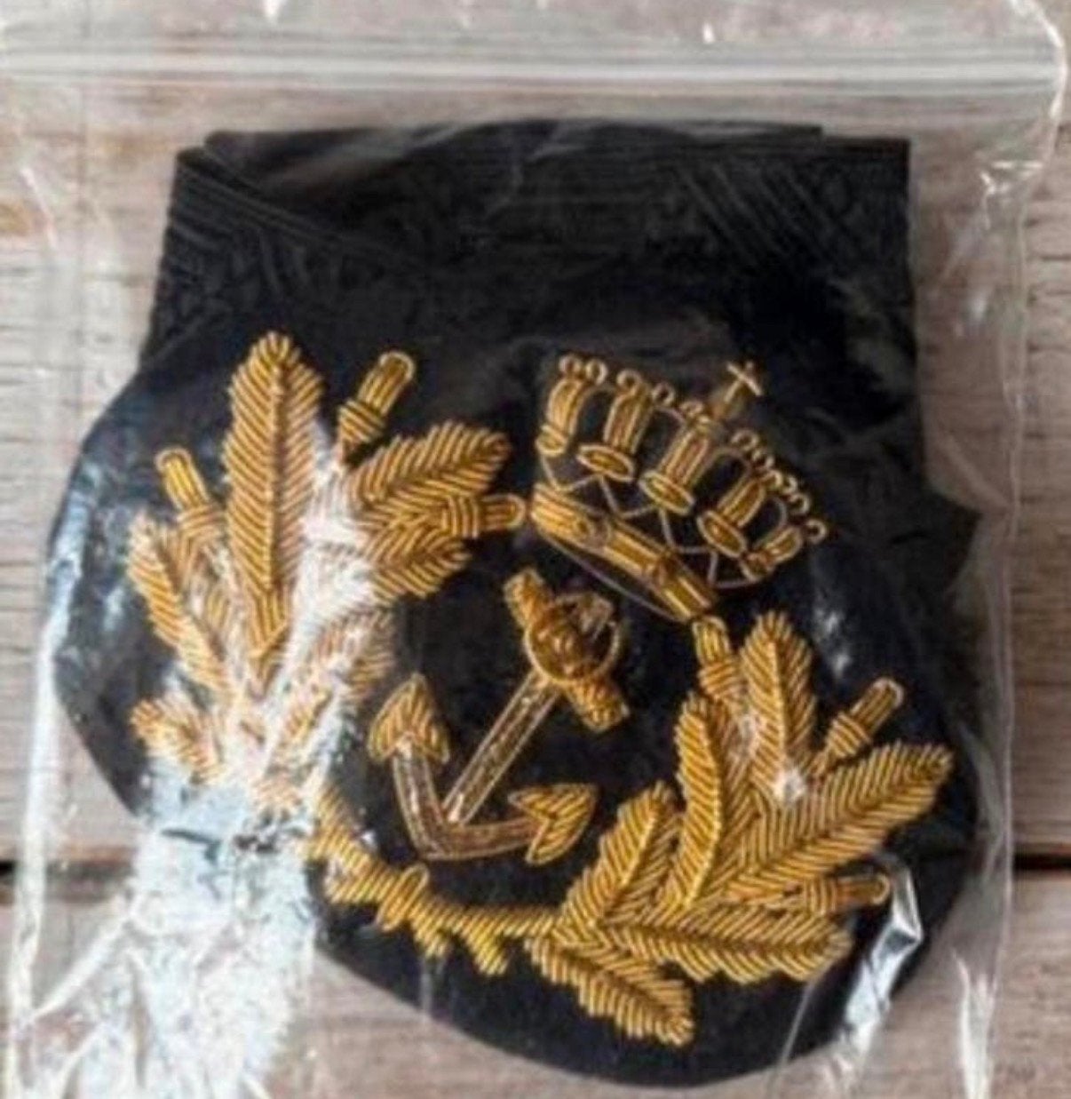 Marine Pet Embleem met Band -2, Verzamelen, Verzenden, Marine, Nederland, Embleem of Badge