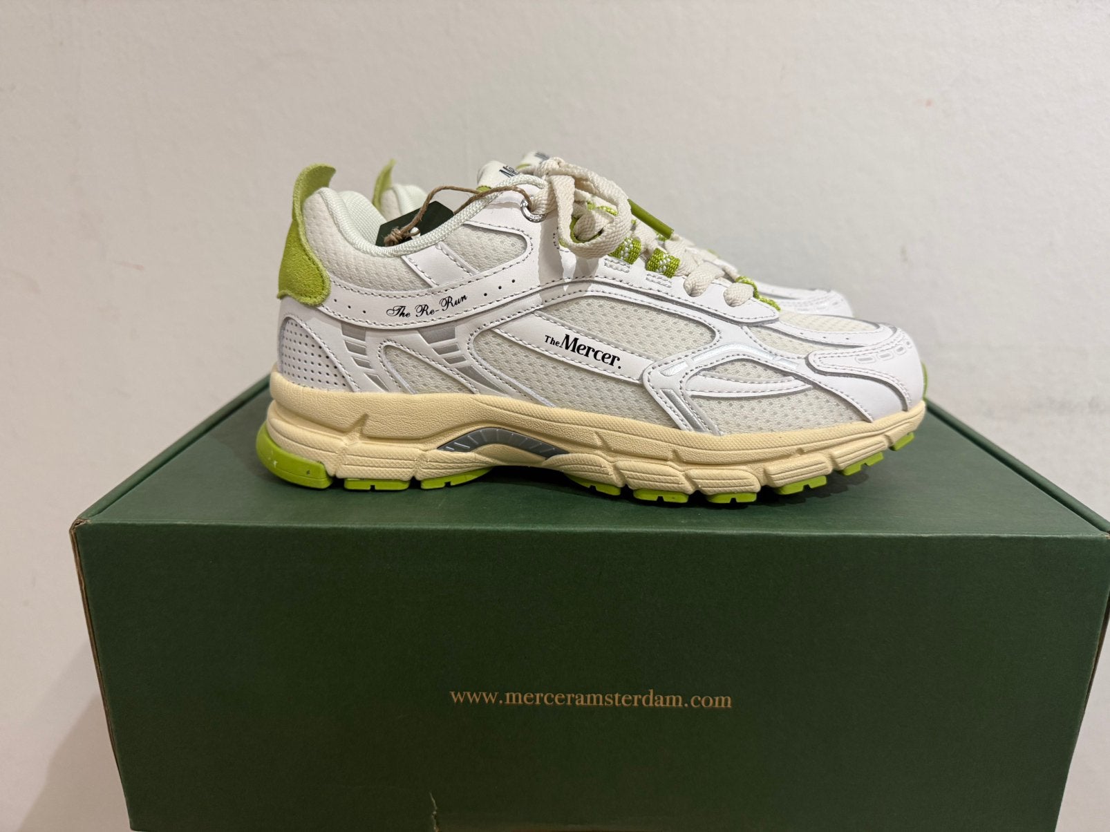 Te koop nieuwe Mercer Re Run Vintage White Green, Postlaan 3, Mercer, Nieuw, Ophalen of Verzenden
