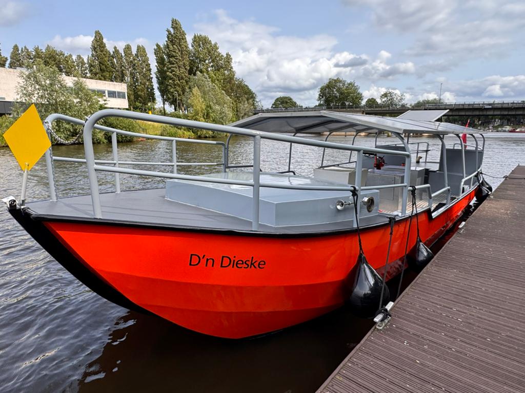 Elektrische Rondvaartboot 40p, Watersport en Boten, Motorboten en Motorjachten, Gebruikt, Binnenboordmotor, 2.00 meter, Overige typen
