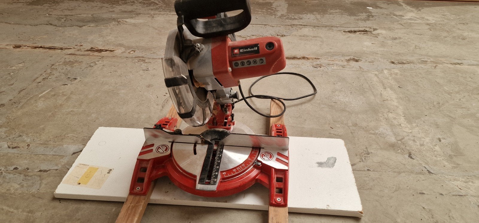 Einhell TC-MS 2112 Afkortzaag - Zo goed als nieuw, Ophalen, 70 mm of meer, Einhell, Zo goed als nieuw