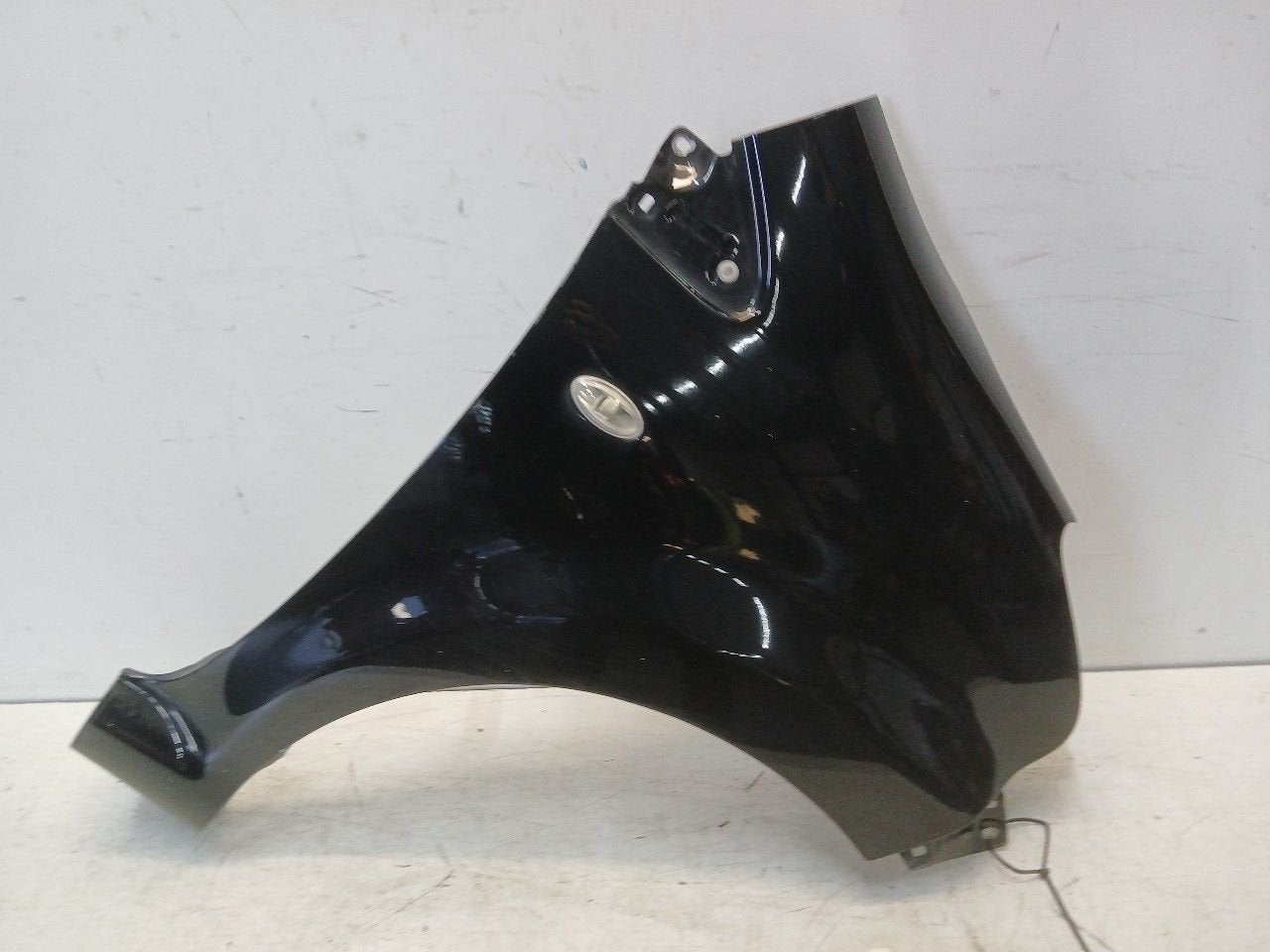 Spatbord rechts voor Toyota Aygo, Onderdelen@venauto.nl, Van der Ven Autorecycling B.V., Gebruikt, Ettenseweg 76, 4706 PB Roosendaal, The Netherlands