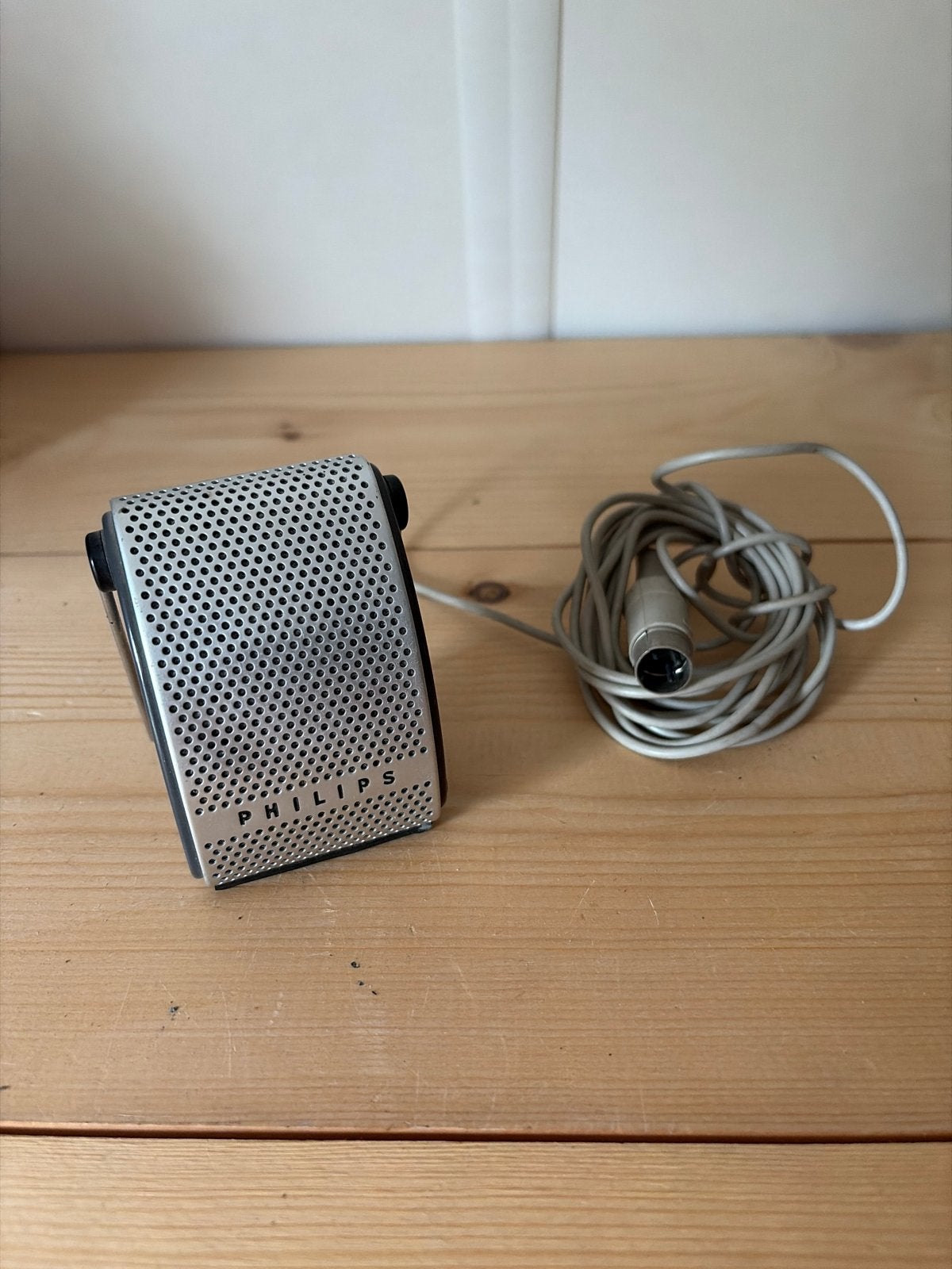 Vintage Philips luidspreker met kabel, Philips, Gebruikt, Inclusief kabels, Ophalen of Verzenden