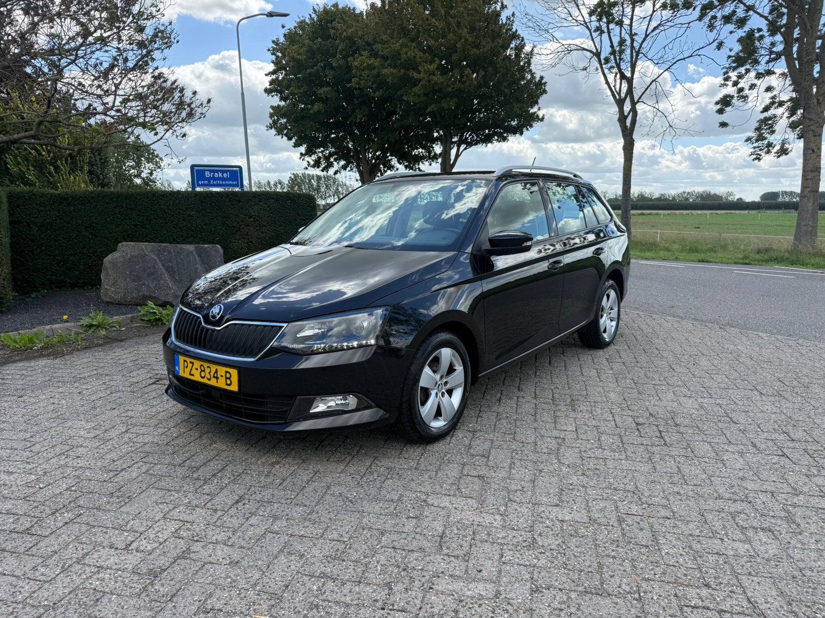 Skoda Fabia 1.2 TSI 66KW Combi 2017 Zwart, Auto's, Stof, 4 cilinders, Zwart, Origineel Nederlands