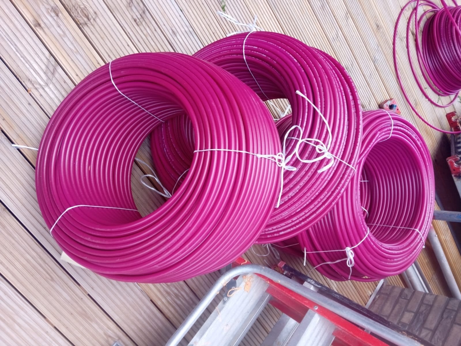 Vloerverwarming kant isolatie, buizen en netten, Overige materialen, Gebruikt, 15 m² of meer, Vloerisolatie