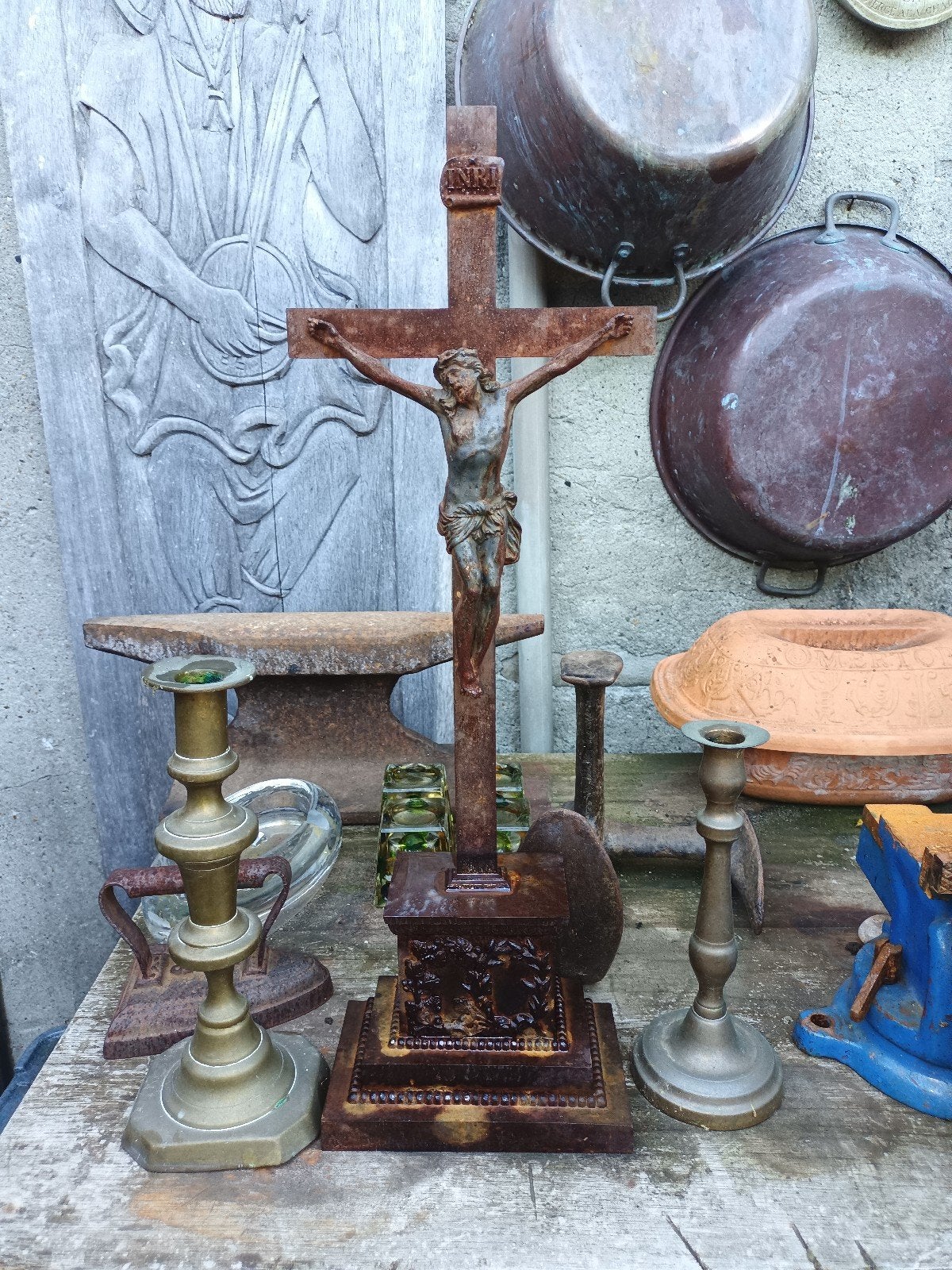 25 euro Antiek gietijzeren kruisbeeld met Jezusfiguur, Ophalen of Verzenden