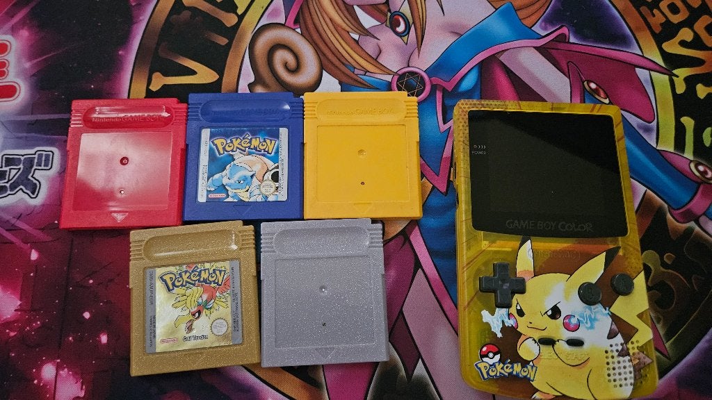 Gameboy Color - Yellow Pikachu edition + IPS screen, Spellen, Spelcomputers en Games, Spelcomputers | Nintendo Game Boy, Verzenden