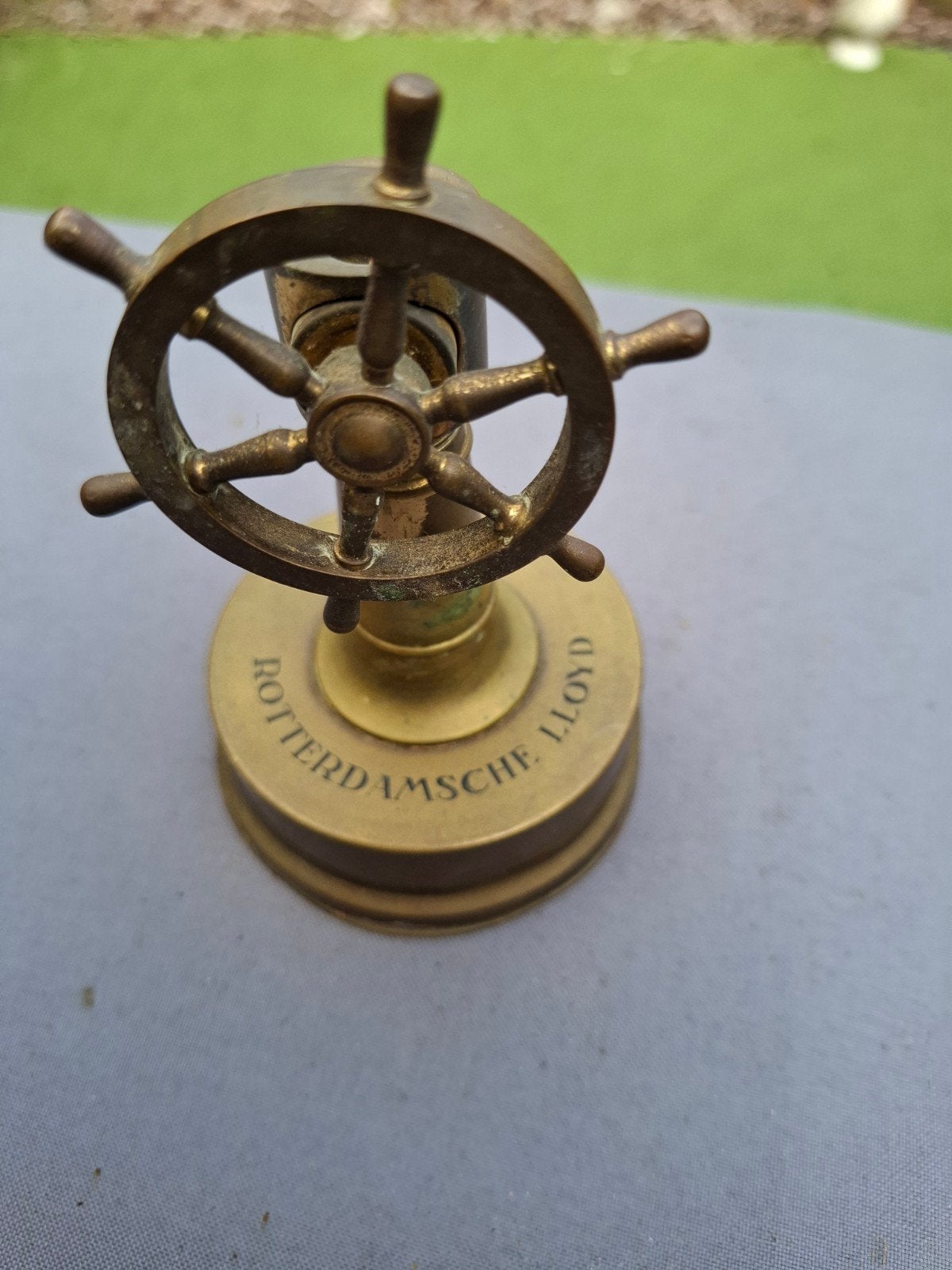 Antieke Rotterdamsche Lloyd sigarenknipper, Ophalen