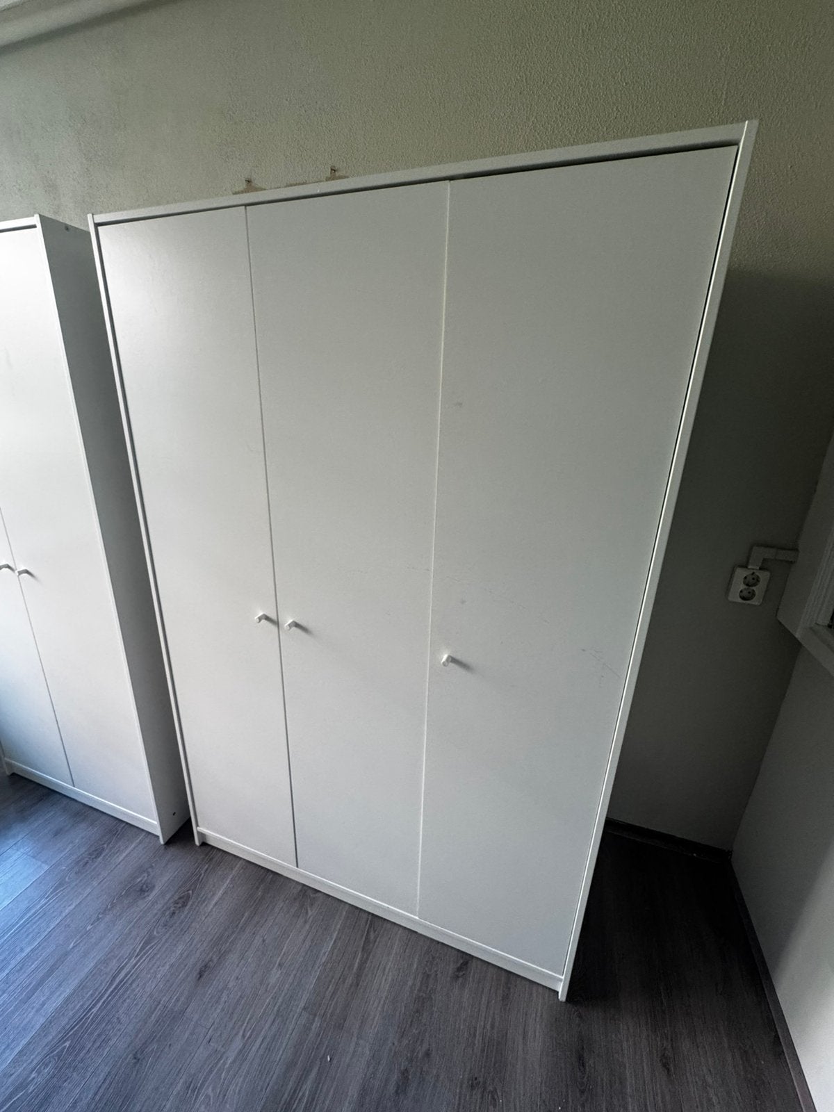 Kledingkast 3 deur (IKEA KLEPPSTAD), Ophalen, 50 tot 100 cm, Zo goed als nieuw, 150 tot 200 cm