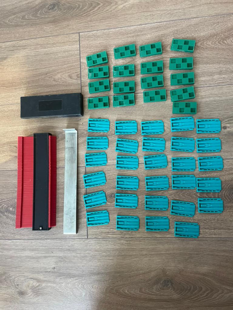 Laminaatlegset (wiggen, slagblok, aanslagijzer, profielmal), Ophalen of Verzenden, Gebruikt