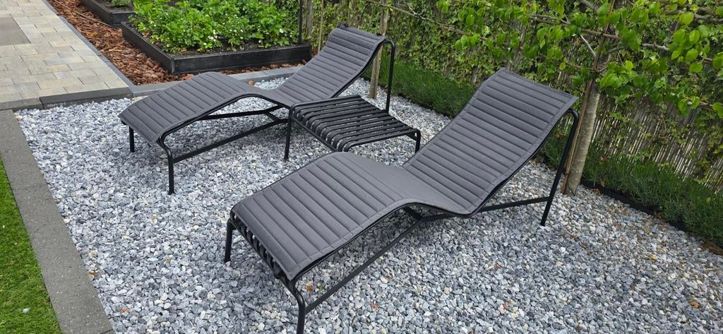 Twee Hay palissade Chaise Longue Ligbed Antraciet met tafel, Ophalen, Zo goed als nieuw, Metaal