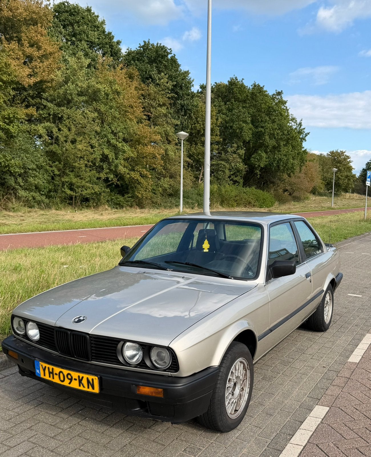 BMW E30 1990 | NAP | APK 2028 | UNIEK EXEMPLAAR, 1596 cc, Achterwielaandrijving, 4 cilinders, Beige
