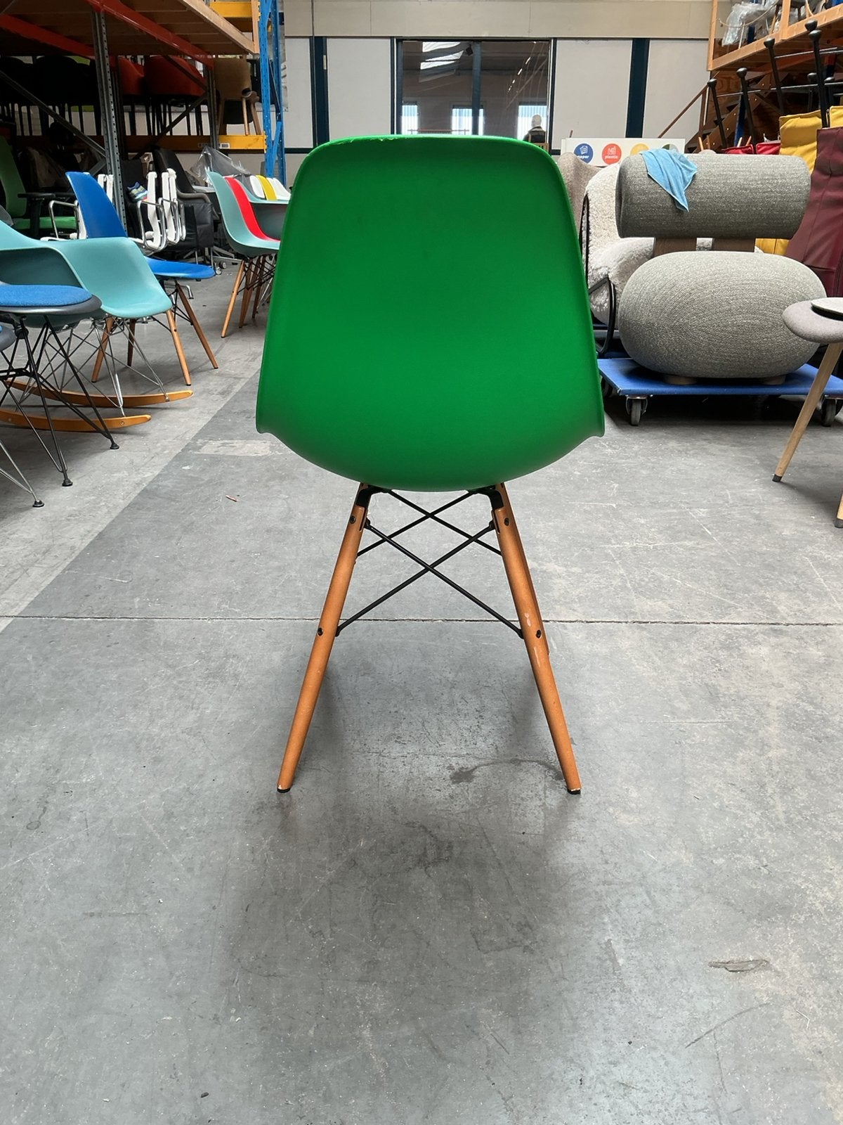 Vitra Eames Plastic Chair DSW | Eetkamerstoel | Groen | Hout, Hout, Gebruikt, Overige kleuren, -