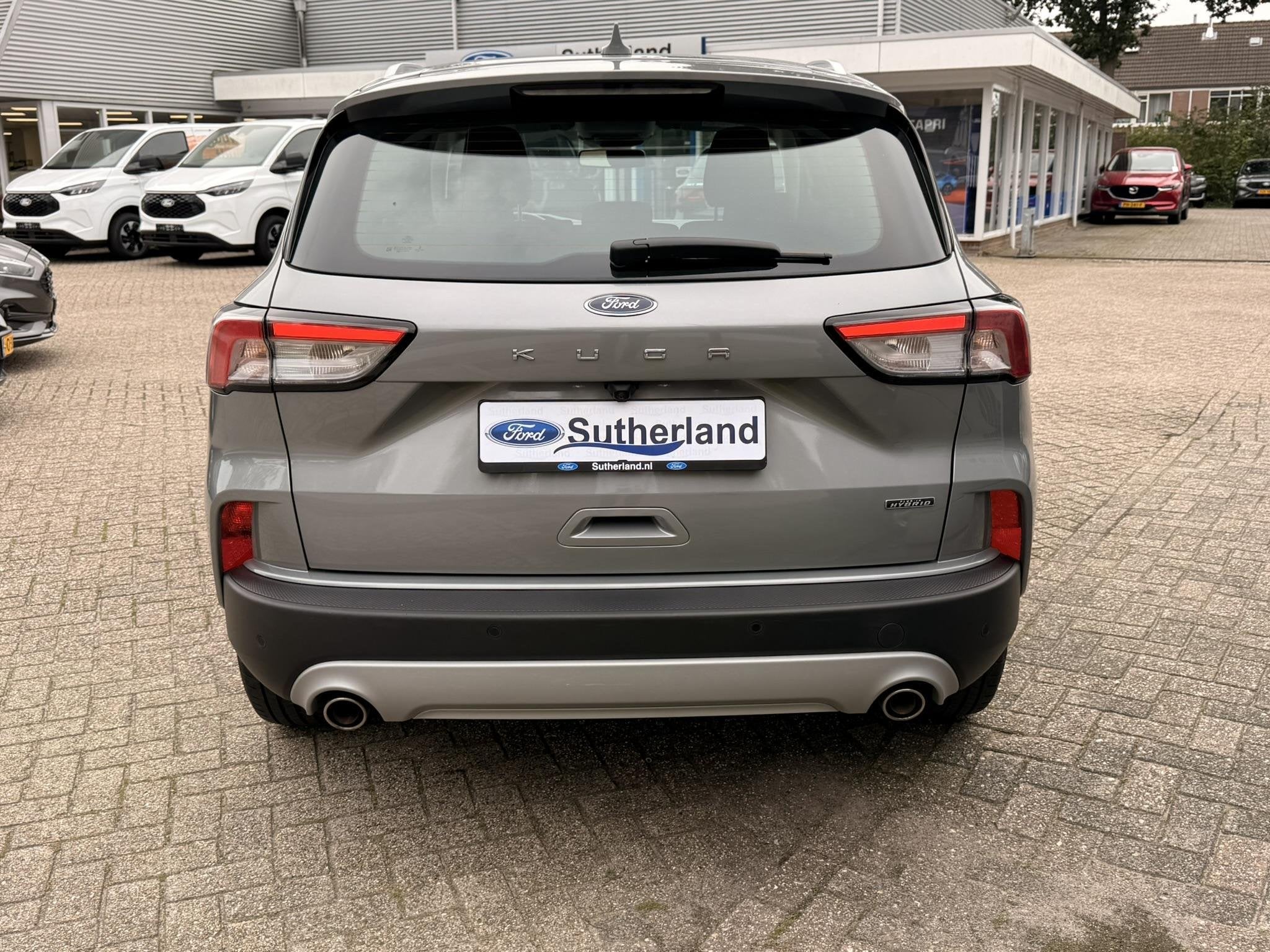 Foto 3 van Ford Kuga 2.5 PHEV Titanium 225pk | Wegklapbare Trekhaak | W